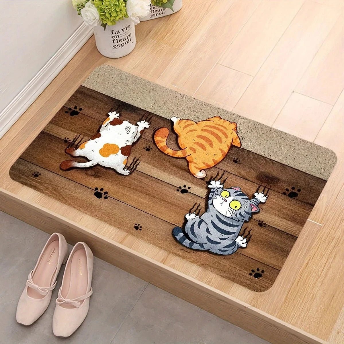 Cute Cat Pattern Door Mat — Non-Slip Absorbent Entrance Rug