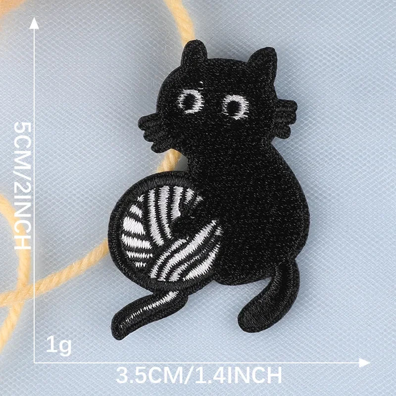 5pcs Cartoon Black Cat Embroidered Patches — DIY Iron-On Patches for Clothing